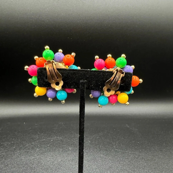 Confetti Pop Vintage Starburst Clip On Earrings - Picture 3 of 8
